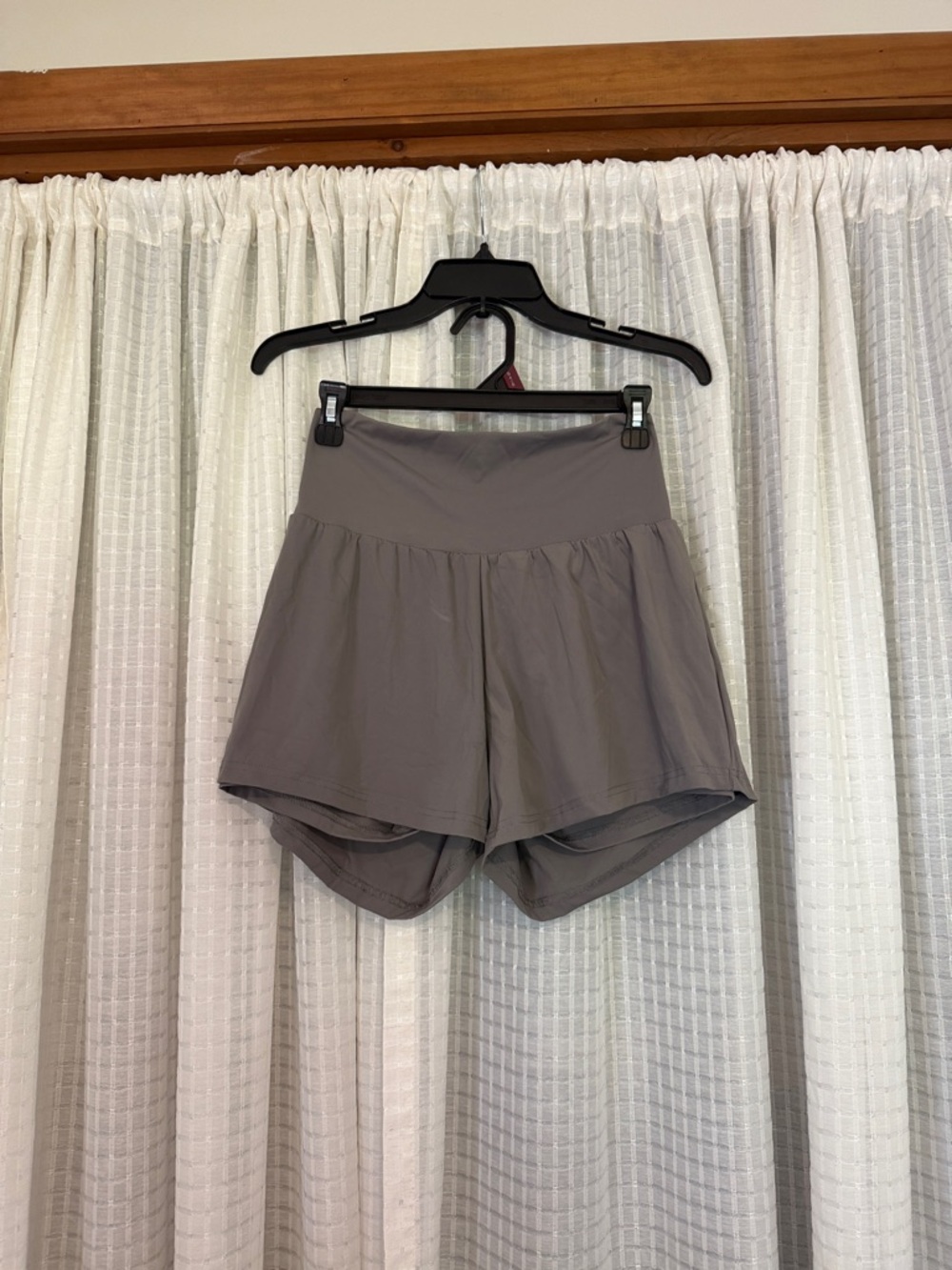 HALARA High-Waist Women’s Athletic Shorts - Gray